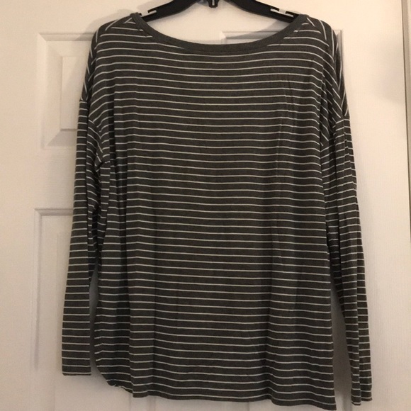 grey and white long sleeve - Picture 3 of 3